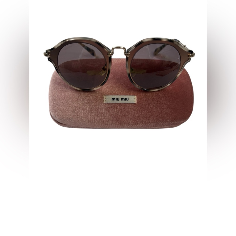 Miu Miu Oversized Brown Sunglasses - Made in Italy - Picture 3 of 10